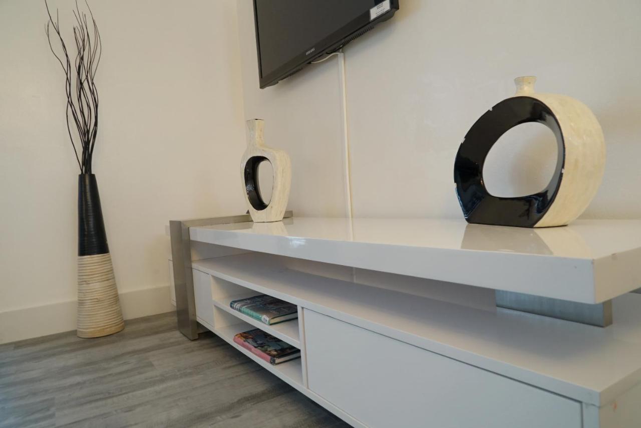 Deluxe Apartments By South Florida Vacations ไมอามีบีช ภายนอก รูปภาพ